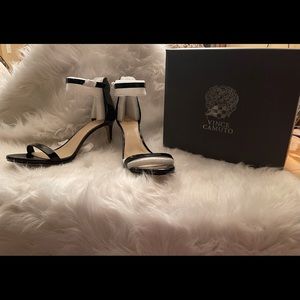 Vince Camuto